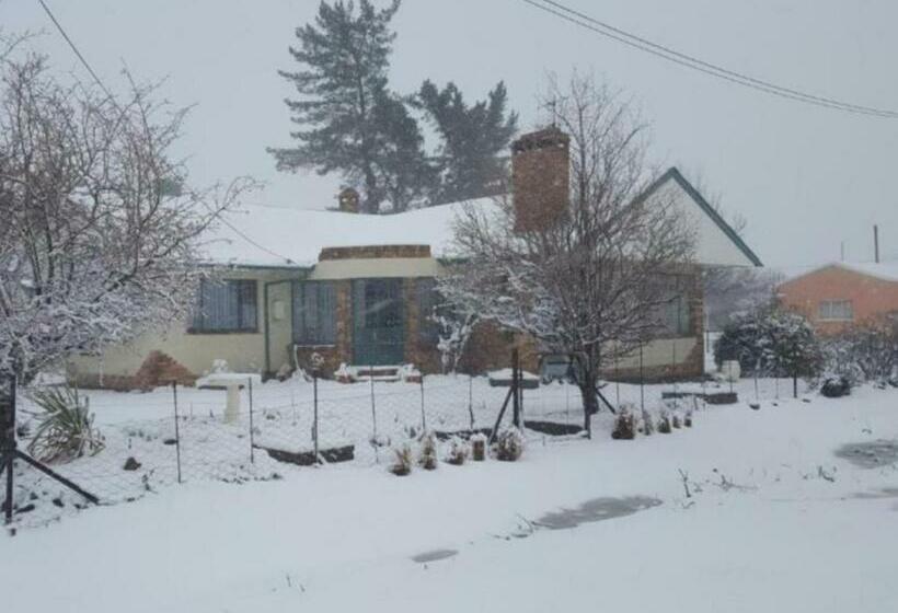 פנסיון Alien Inn