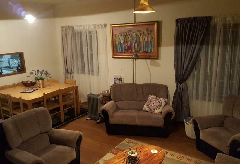 פנסיון Alien Inn