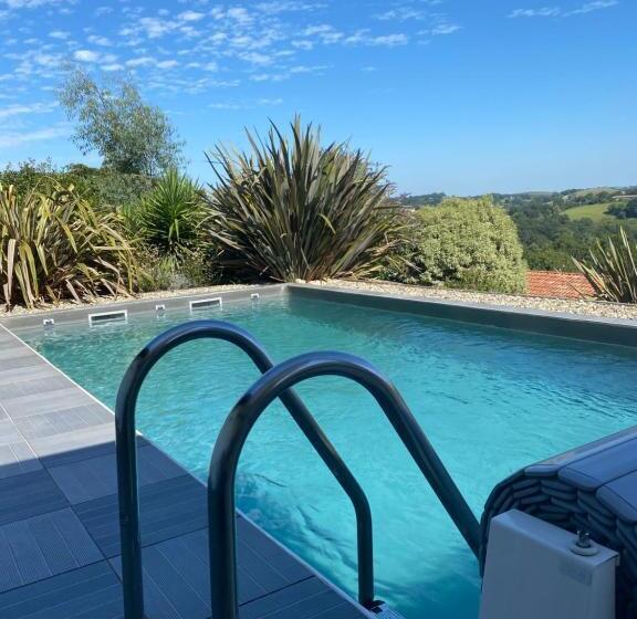 פנסיון Ama Lur