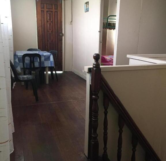 Пансион Fleetwood Suites