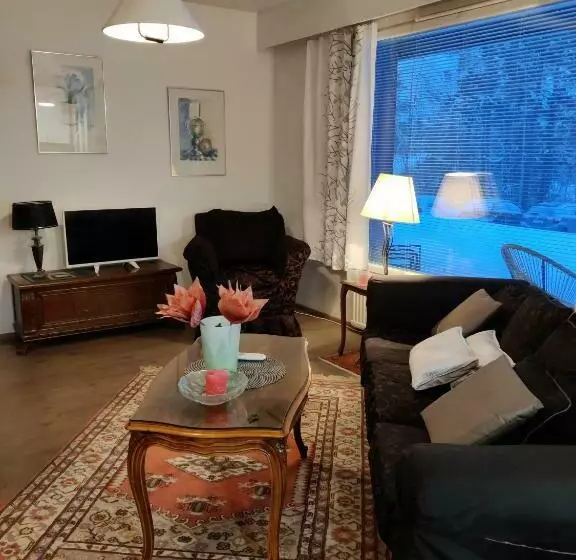 Retkeilymaja Pikkukoti Nonna