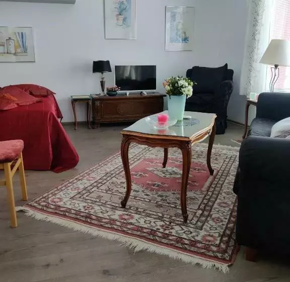 Retkeilymaja Pikkukoti Nonna