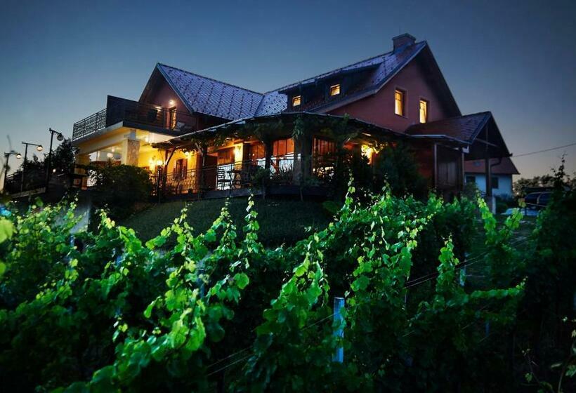 هاستل Tourism Tompa