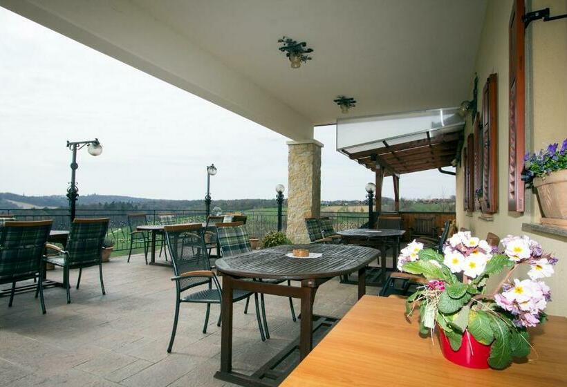 هاستل Tourism Tompa