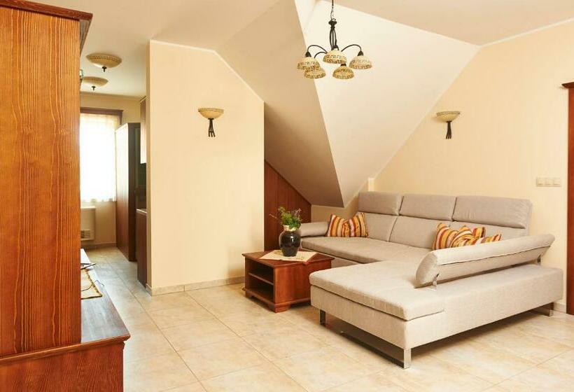 هاستل Tourism Tompa