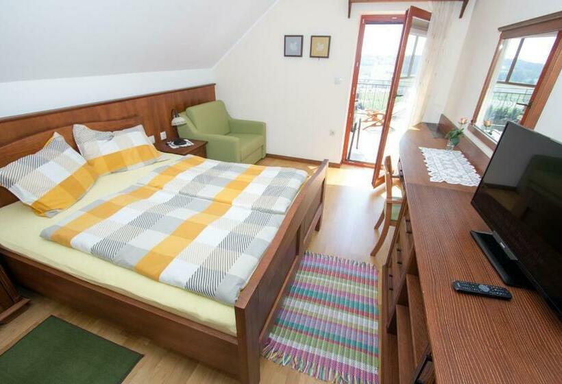 هاستل Tourism Tompa