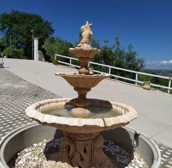 تختخواب و صبحانه Angolo Di Paradiso