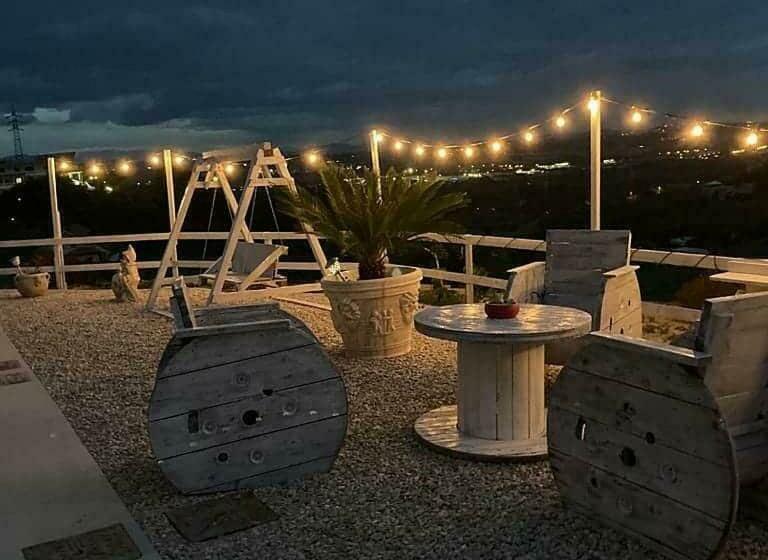 تختخواب و صبحانه Angolo Di Paradiso