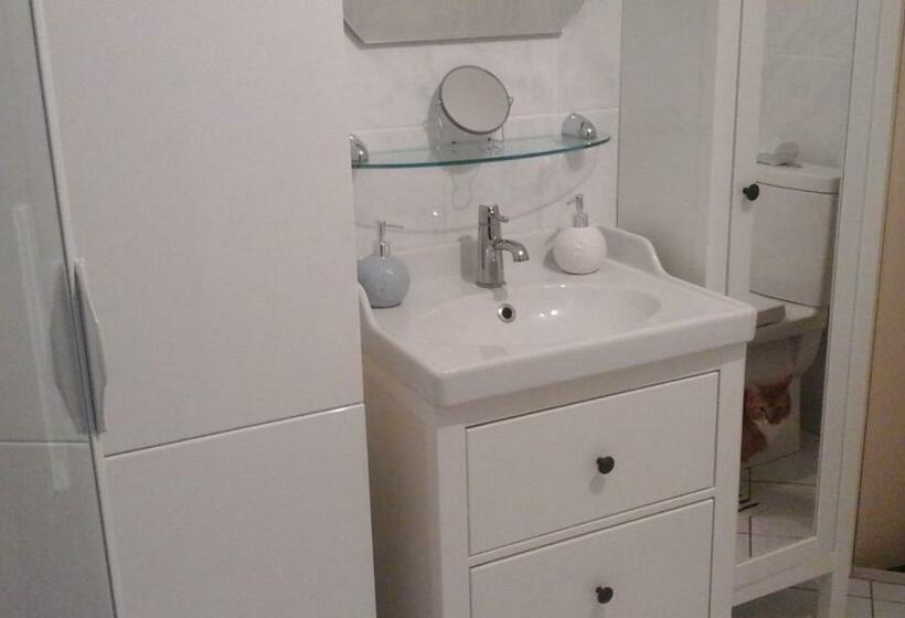 Bed And Breakfast Devijfbees