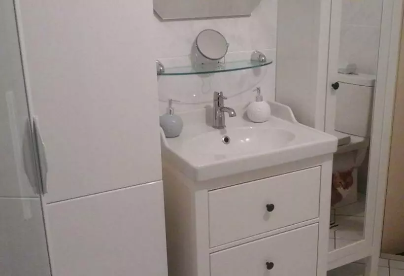 Bed And Breakfast Devijfbees