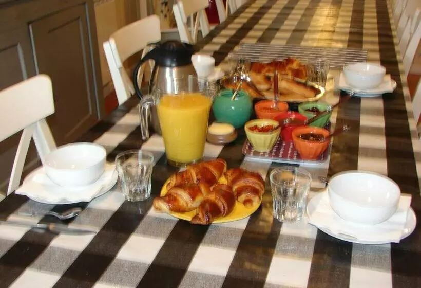 Aamiaismajoitus (B&B) La Bruyère   Chez Martine