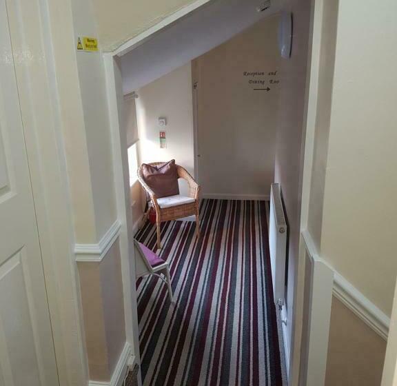 Bed and Breakfast Riverside Guest House