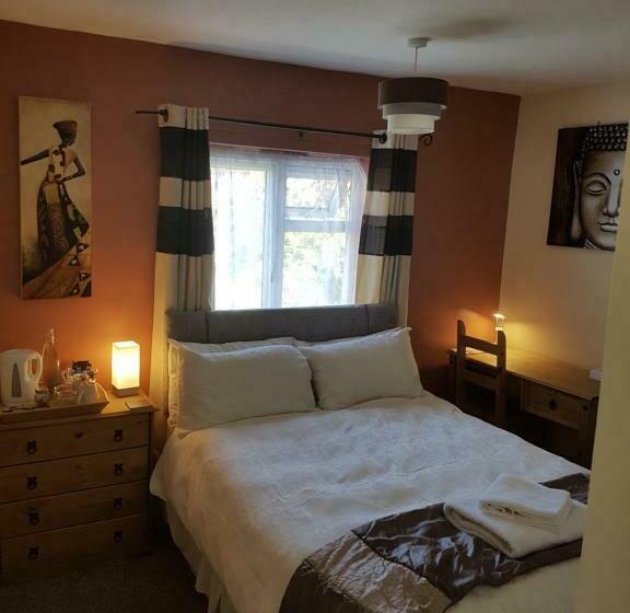 Bed and Breakfast Riverside Guest House