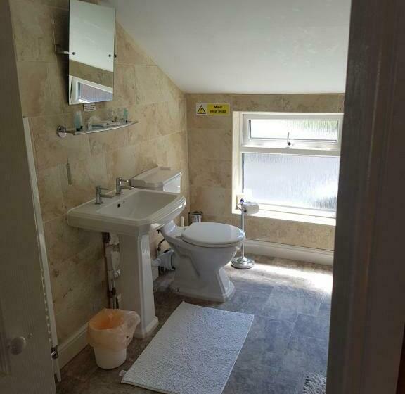 Bed and Breakfast Riverside Guest House