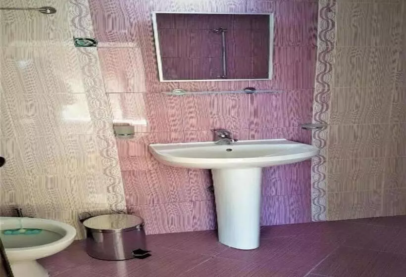 پانسیون Arts Guest House  Beautiful Villa For 6 Persons