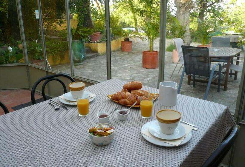 بنسيون Chambres D Hôtes De La Gardy