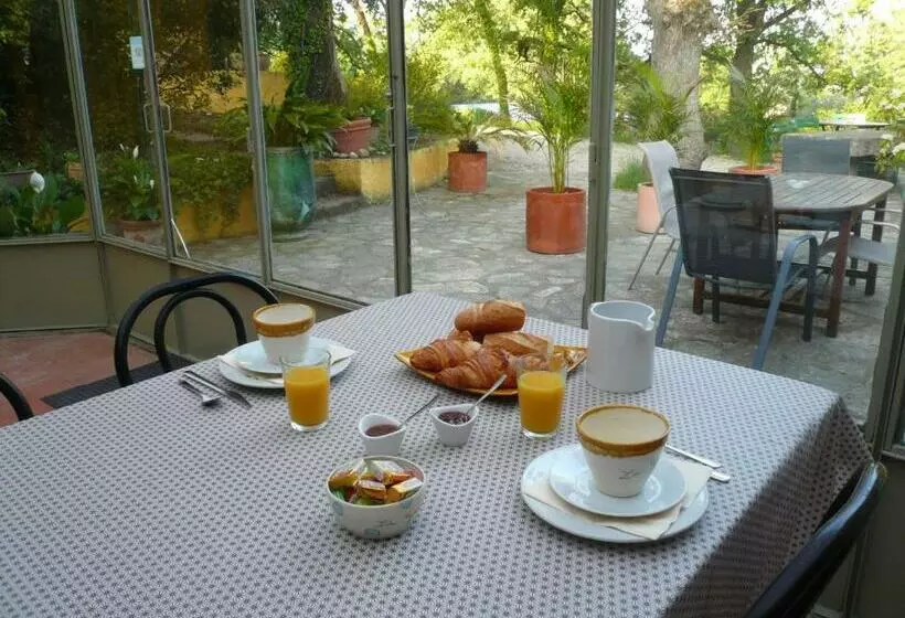 Majatalo Chambres D Hôtes De La Gardy