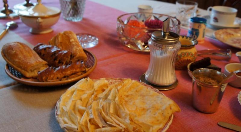 بنسيون La Maison Les Mimosas