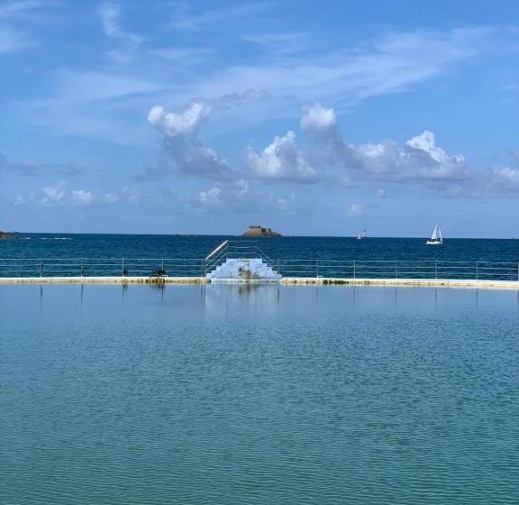 بنسيون La Maison Les Mimosas