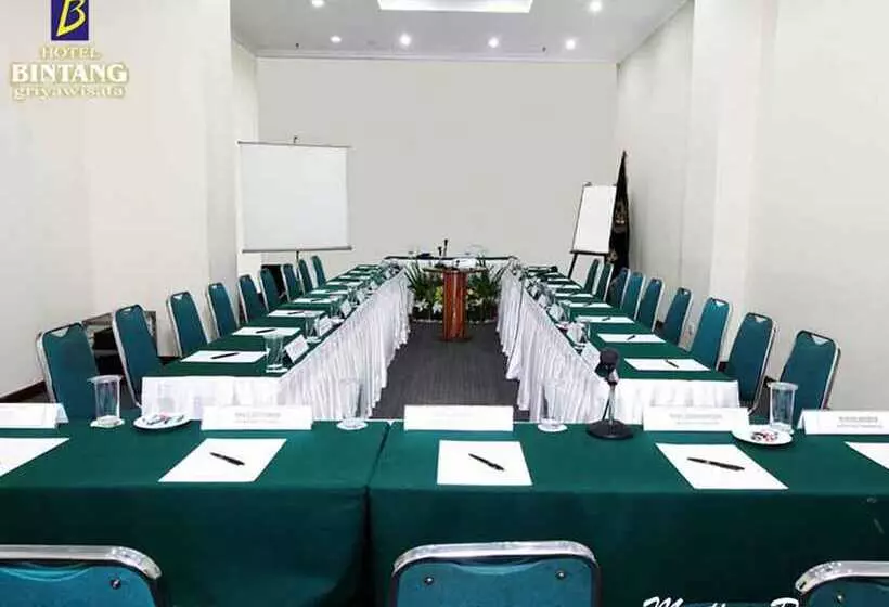 בית מלון כפרי Bintang Wisata Mandiri