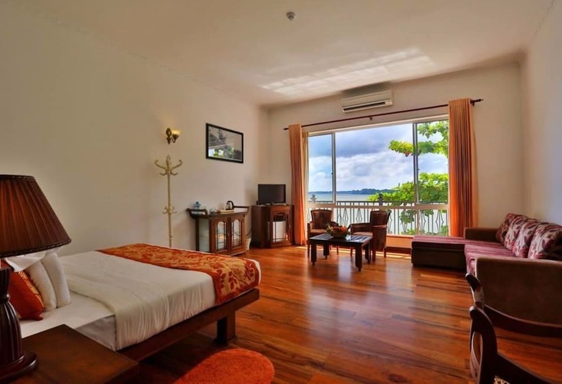 ホテル Centauria Lake Resort