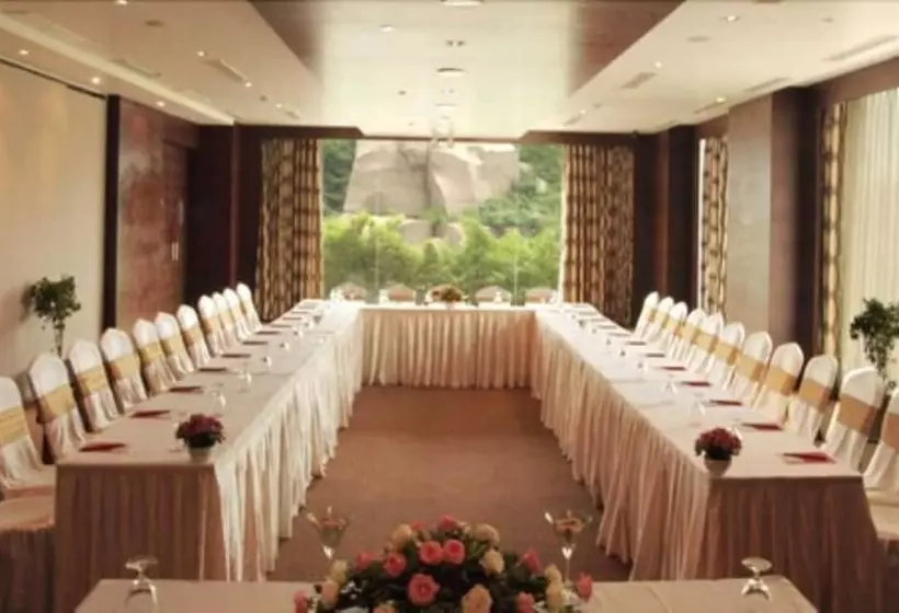 ホテル Daspalla Hyderabad