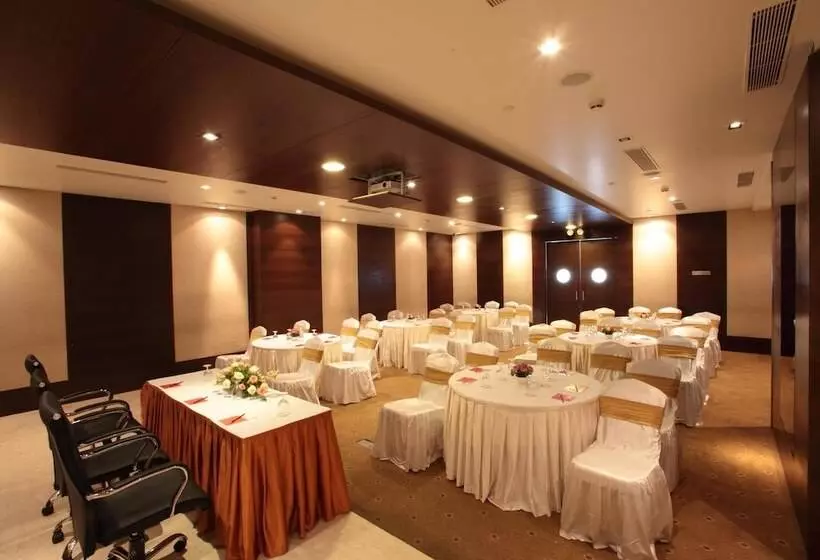 ホテル Daspalla Hyderabad
