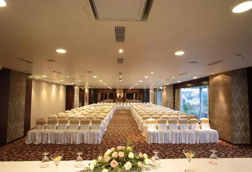 ホテル Daspalla Hyderabad