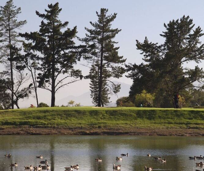 ホテル Devonvale Golf & Wine Estate