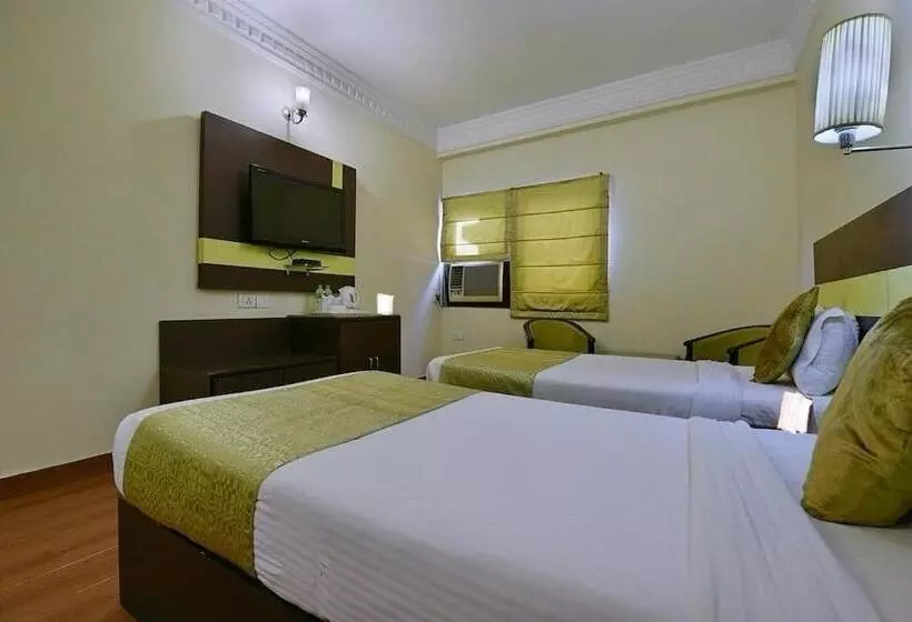 Hotel Empire Regency