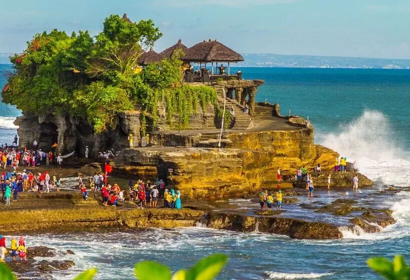 Fourteen Roses Boutique Hotel, Kuta