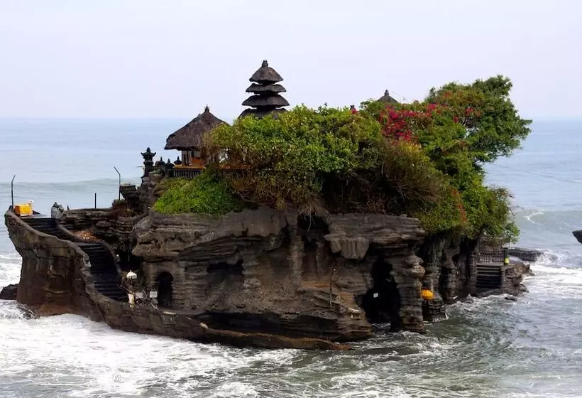 Fourteen Roses Boutique Hotel, Kuta
