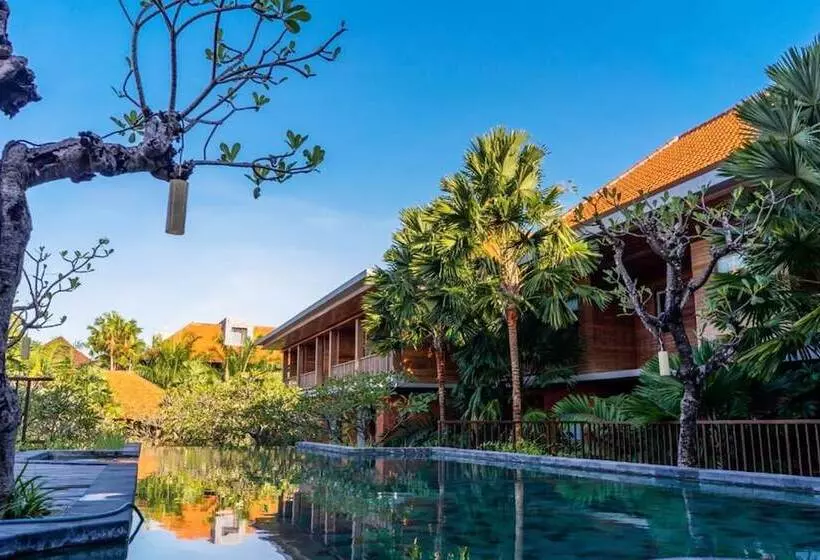 Fourteen Roses Boutique Hotel, Kuta