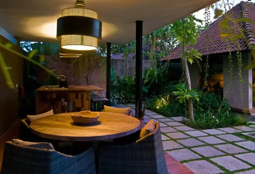 Отель Komea Villa