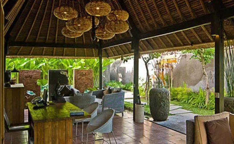 Отель Komea Villa