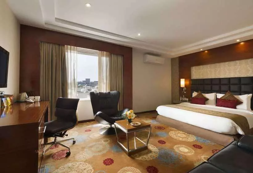 호텔 Ramada Ahmedabad