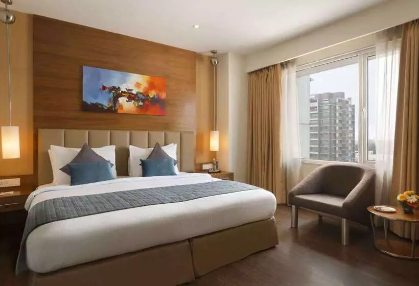 호텔 Ramada Ahmedabad