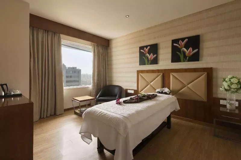 호텔 Ramada Ahmedabad