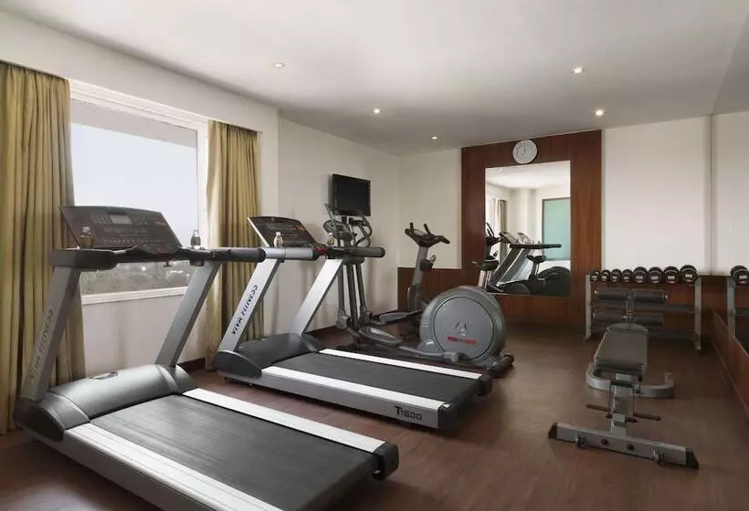 호텔 Ramada Ahmedabad