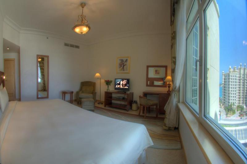 Отель Royal Club Palm Jumeirah