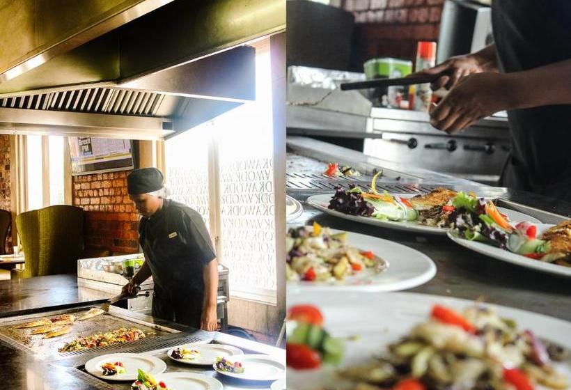 בית מלון כפרי The Waterfront  & Spa By Misty Blue S