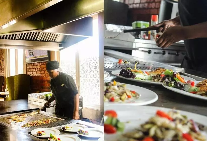 ホテル The Waterfront  & Spa By Misty Blue S