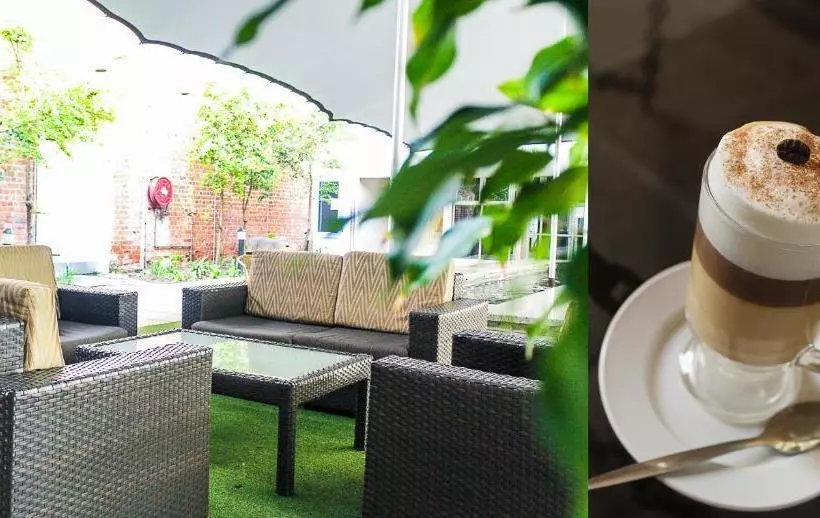 ホテル The Waterfront  & Spa By Misty Blue S