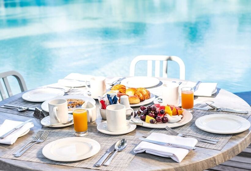 Hotel Victoria Beachcomber Resort & Spa