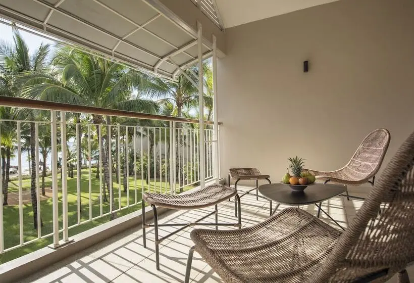 هتل Victoria Beachcomber Resort & Spa
