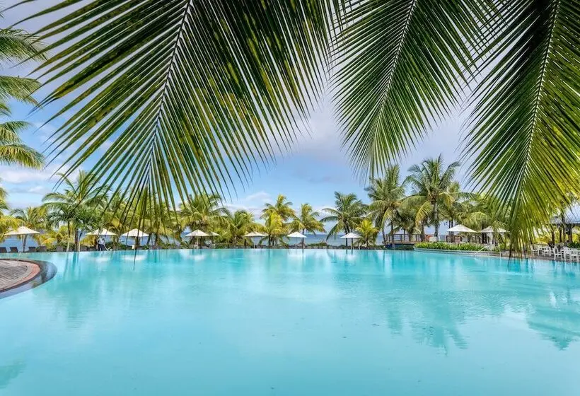 هتل Victoria Beachcomber Resort & Spa