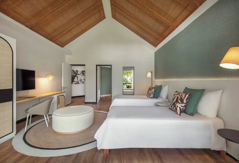 هتل Victoria Beachcomber Resort & Spa
