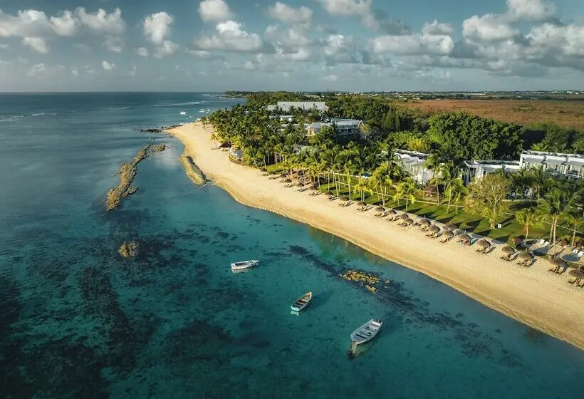 هتل Victoria Beachcomber Resort & Spa