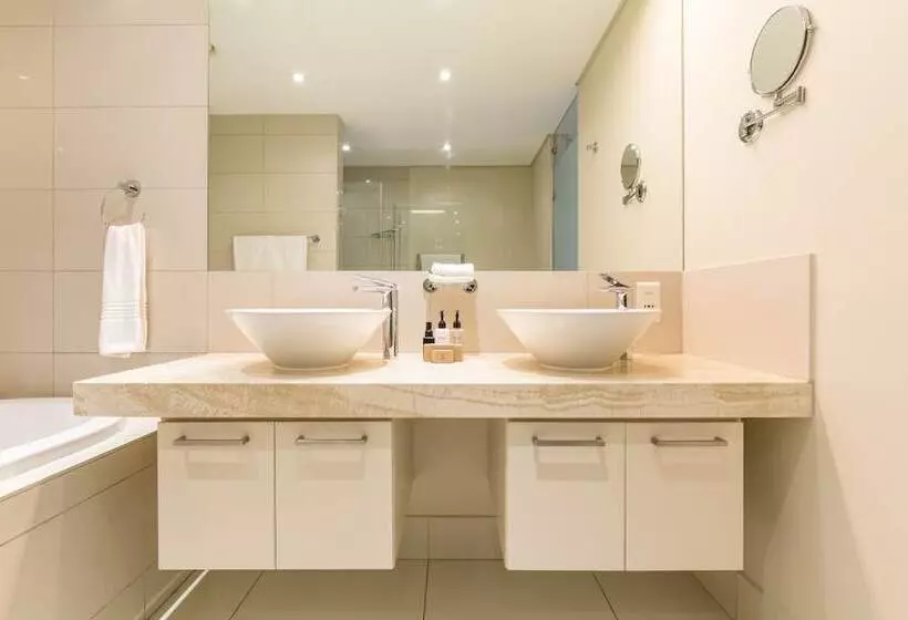 Lawhill Luxury Apartments   V & A Waterfront