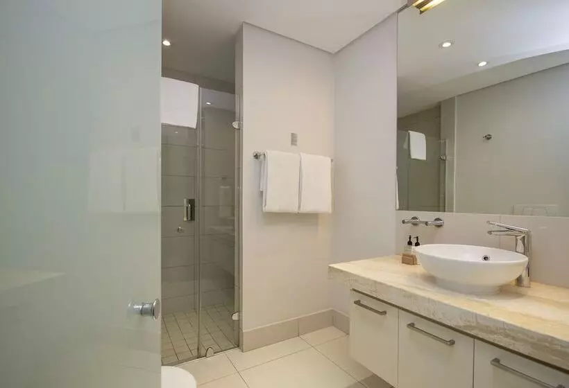 Lawhill Luxury Apartments   V & A Waterfront